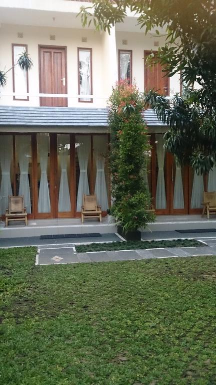 M.A Home Stay Нуса-Дуа Экстерьер фото